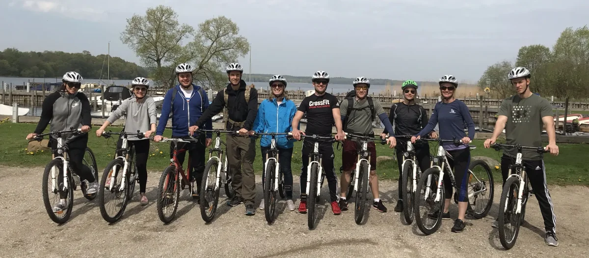 GCXT78Wu-mountainbike-gruppe-teambuilding-cykeltur.webp