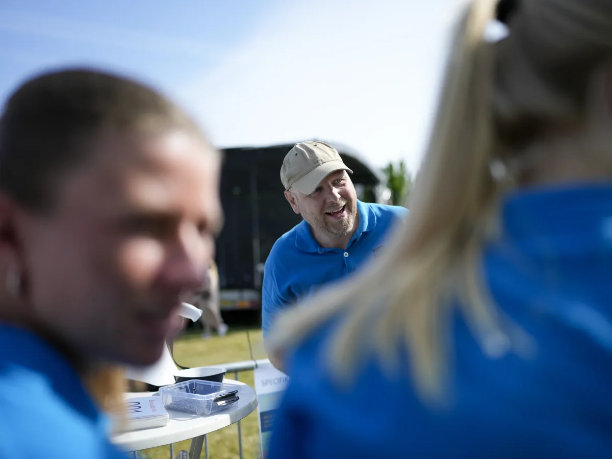 LAVlcFHC-teambuilding-bridge-aktivitet-samarbejde.webp