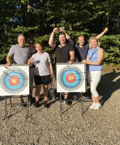 bueskydning-teambuilding-gruppe-sejr.webp