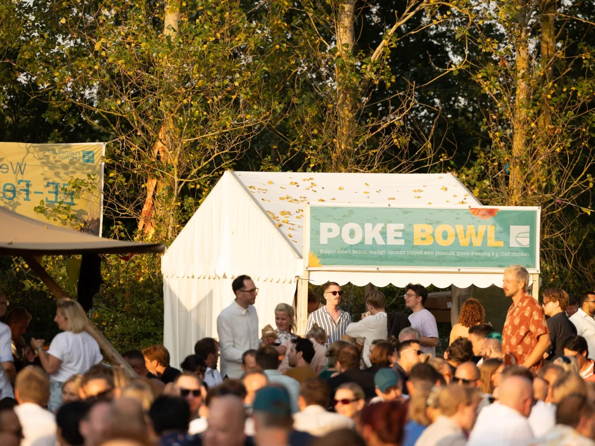 ULiZBPS7-poke-bowl-telt-teambuilding-event.webp