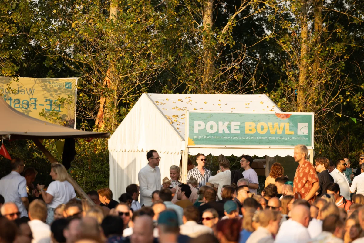 ULiZBPS7-poke-bowl-telt-teambuilding-event.webp