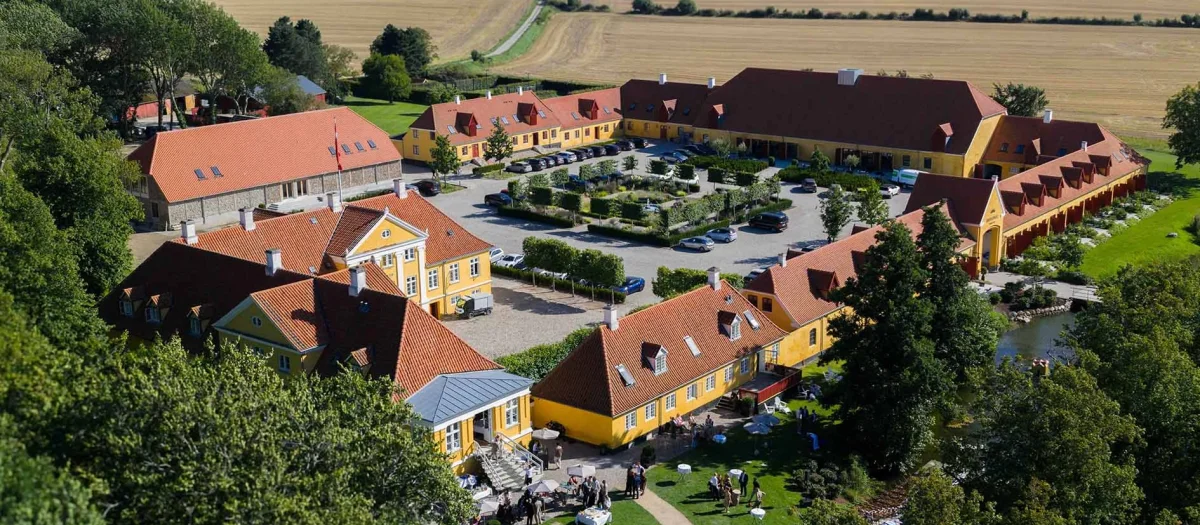 aVEyO0XY-broløkke-herregård.webp