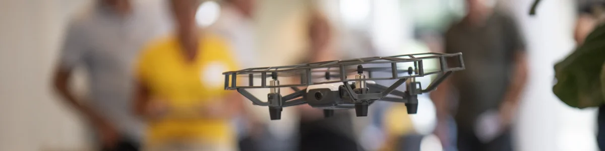 drone-teambuilding-aktivitet-woa.webp