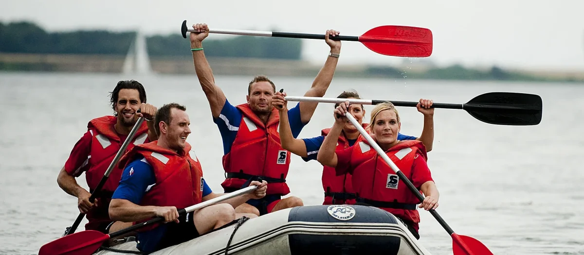 YeRn8BUK-gummibaads-regatta-teambuilding-aktivitet.webp