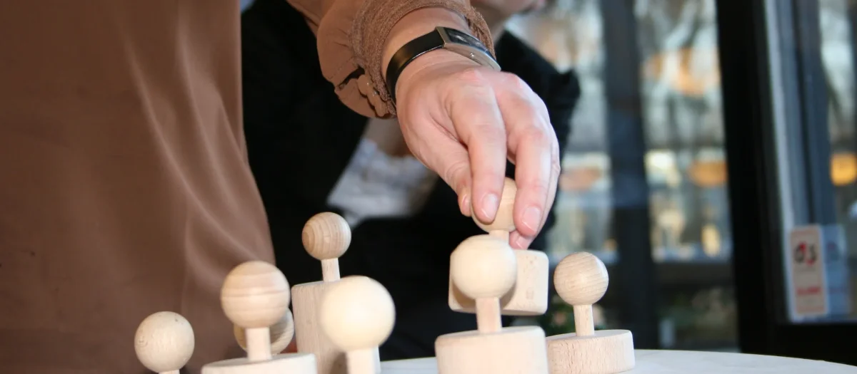kommunikation-teambuilding-aktivitet-traeklodser.webp