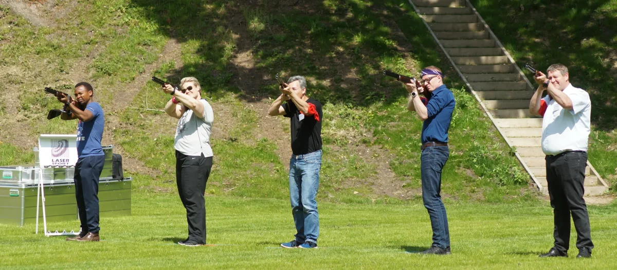 laser-lerdueskydning-teambuilding-aktivitet-3.webp