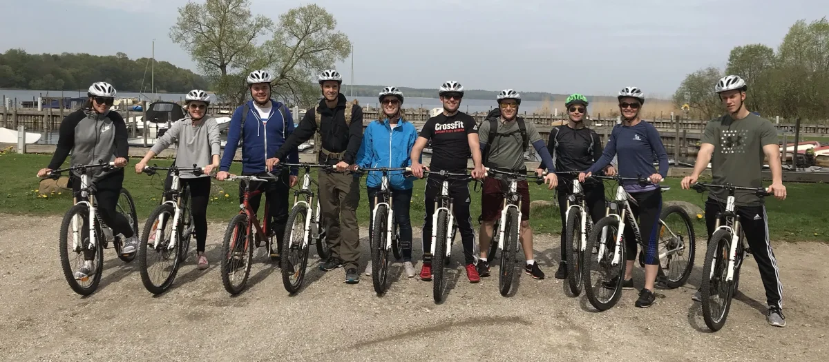 mountainbike-gruppe-teambuilding-cykeltur.webp