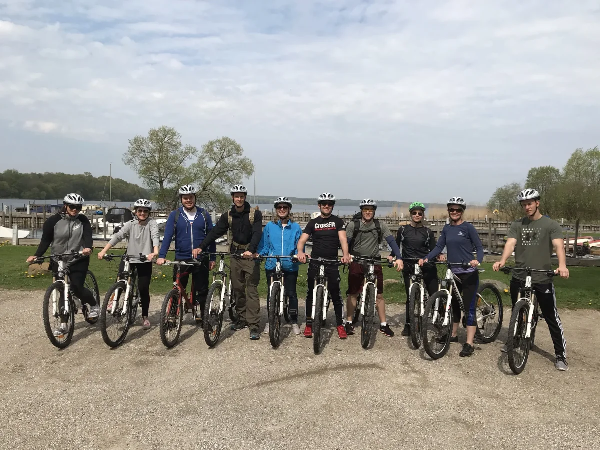 bhOGH31k-mountainbike-gruppe-teambuilding-cykeltur.webp