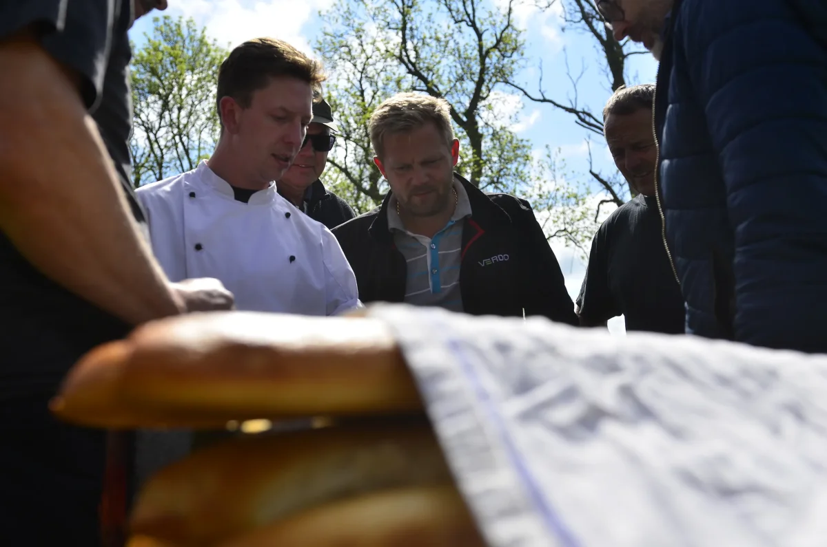 outdoor-cooking-teambuilding-challenge.webp