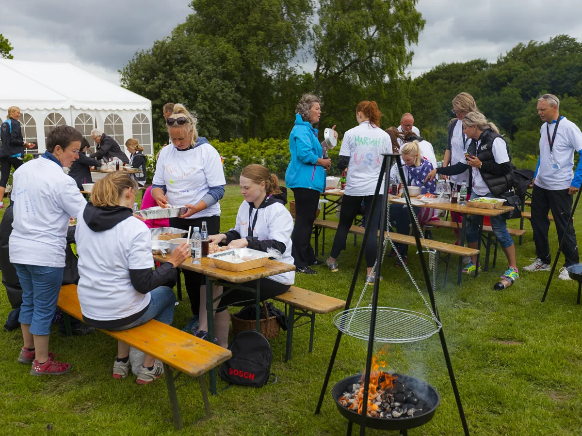 5wqYde0b-outdoor-madlavning-teambuilding-aktivitet-2.webp