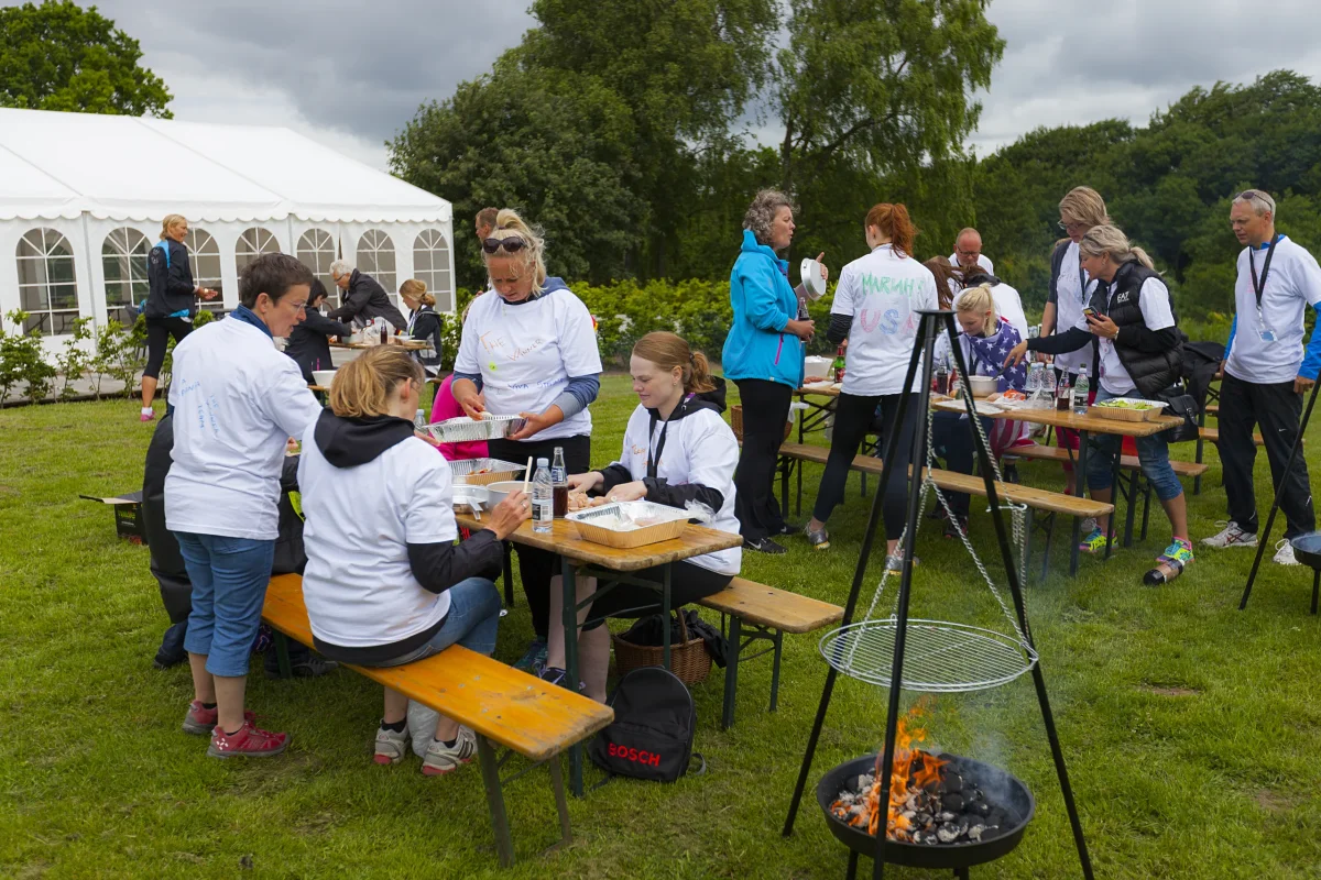outdoor-madlavning-teambuilding-aktivitet.webp