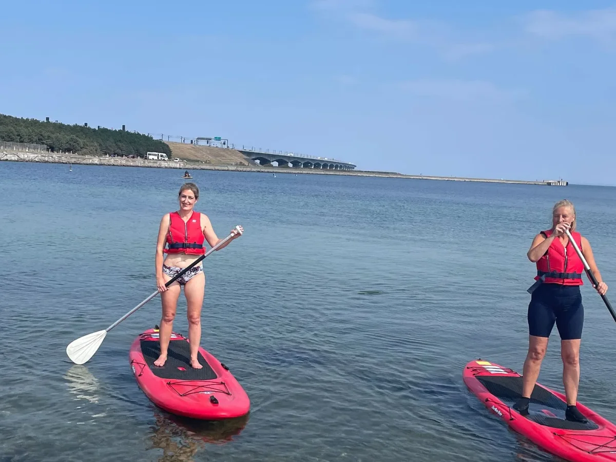 paddleboard-teambuilding-aktivitet-vand.webp