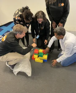 dTUPf1xr-team-funn-aktivitet-gruppeopgave.webp