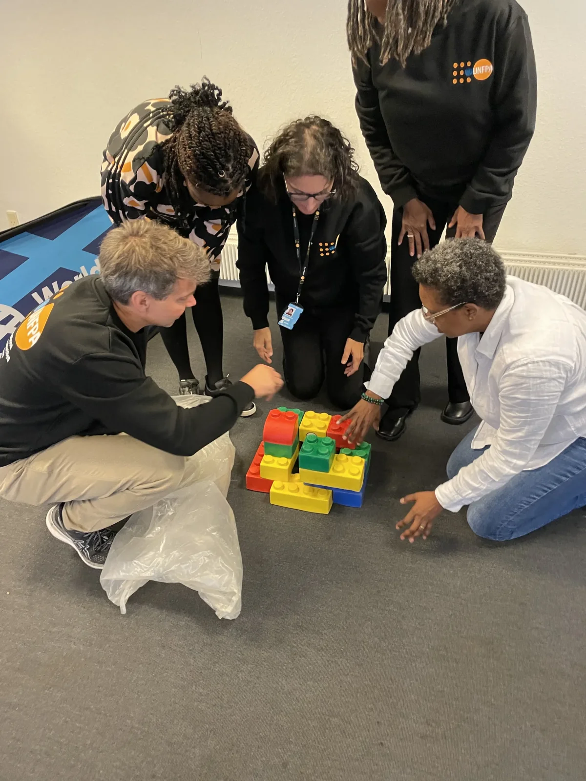 dTUPf1xr-team-funn-aktivitet-gruppeopgave.webp