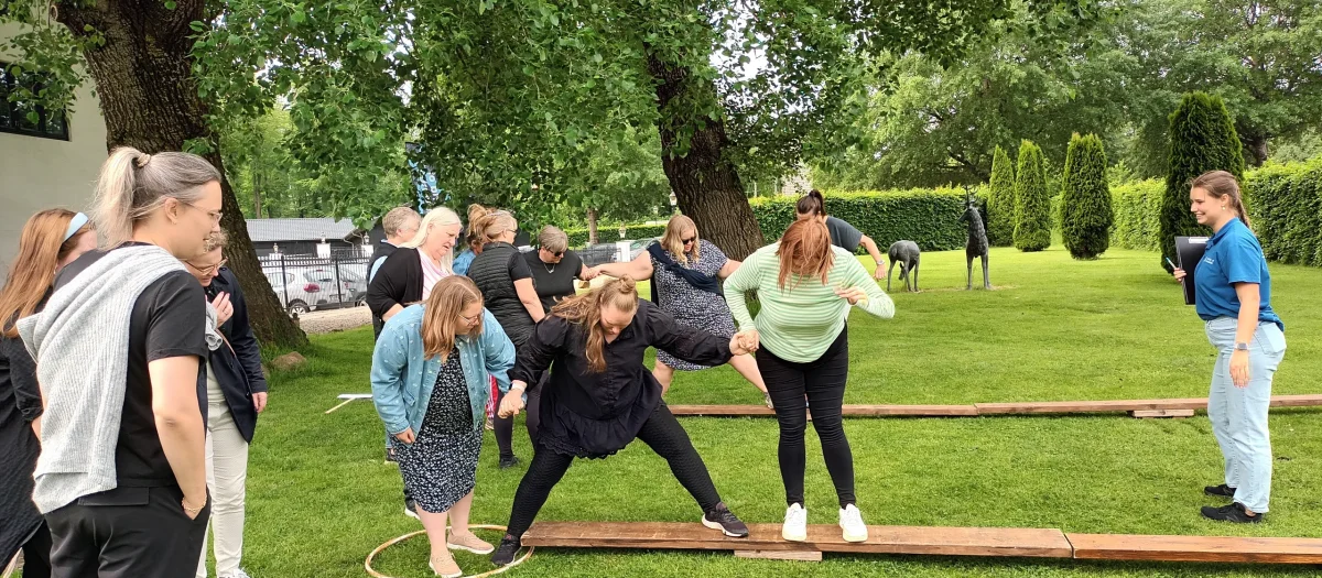 nyTf9BdS-teambuilding-tovtraekning-aktivitet.webp