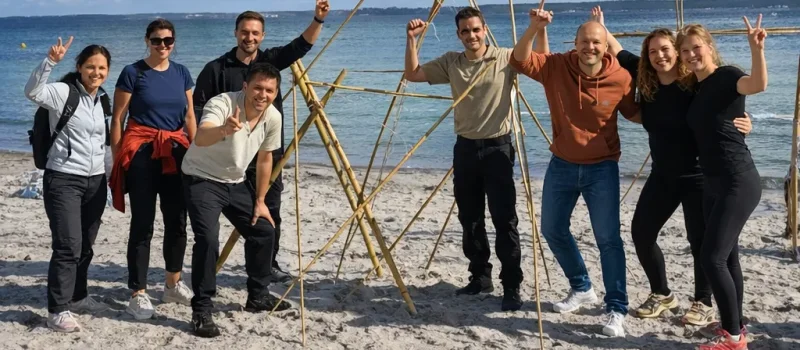 teambuilding-katapult-strand-aktivitet.webp