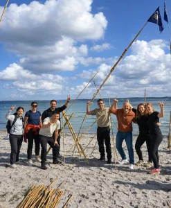 teambuilding-katapult-strand-aktivitet.webp