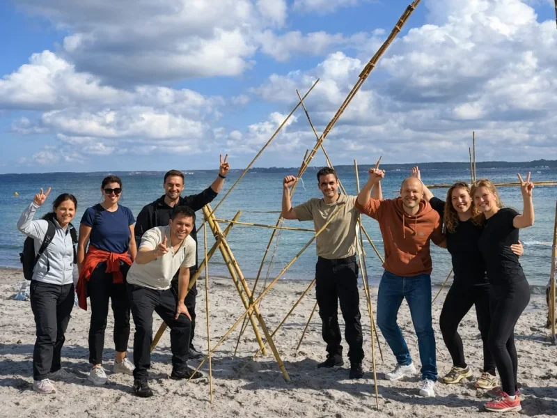 teambuilding-katapult-strand-aktivitet.webp