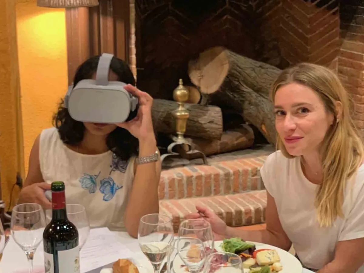 Cx3GwgIH-vr-murder-deltagere-restaurant.webp