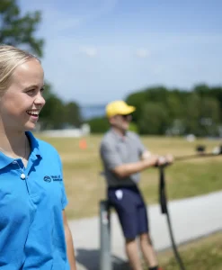 teambuilding-olympics-instruktor-kvinde.webp