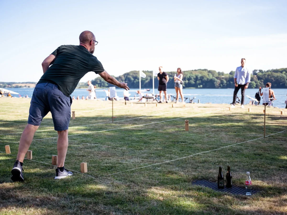garden-games-kubb-teambuilding-aktivitet.webp