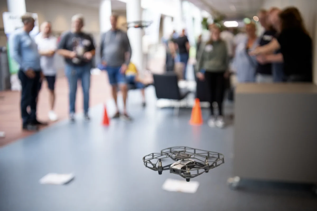 NmnoVKBS-game-of-drones-teambuilding.webp