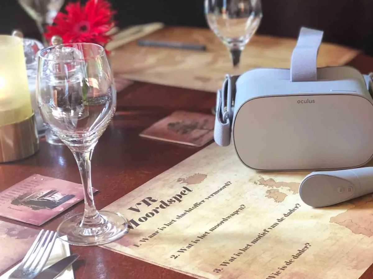 aVk7dB1T-vr-headset-menu-restaurant-teambuilding.webp