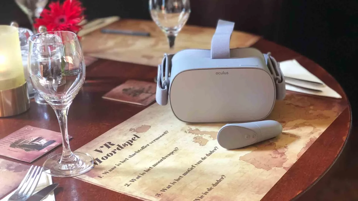 aVk7dB1T-vr-headset-menu-restaurant-teambuilding.webp